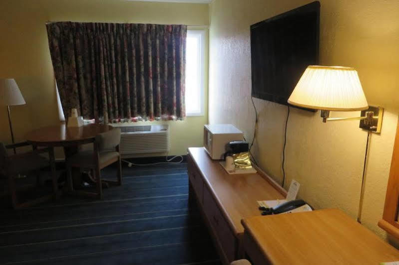Days Inn By Wyndham Alexandria Mn Luaran gambar
